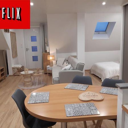 Studio Cosy Spacieux Lumineux Avec Terrasse Vezelois المظهر الخارجي الصورة