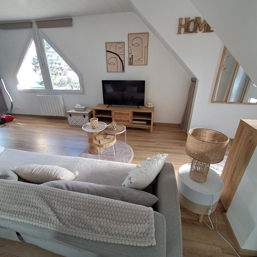 Studio Cosy Spacieux Lumineux Avec Terrasse Vezelois المظهر الخارجي الصورة