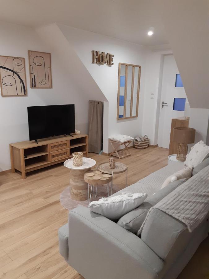 Studio Cosy Spacieux Lumineux Avec Terrasse Vezelois المظهر الخارجي الصورة